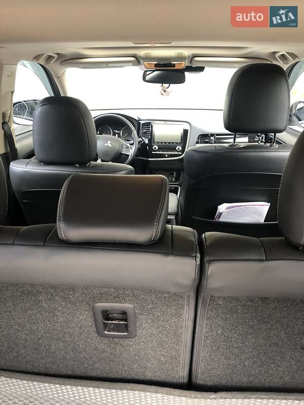 Универсал Mitsubishi Outlander 2019 в Одессе