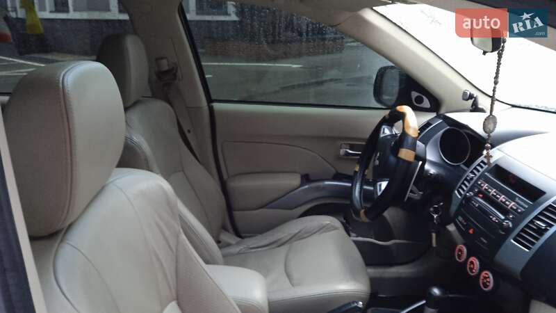 Позашляховик / Кросовер Mitsubishi Outlander 2007 в Ірпені фото 9 Позашляховик / Кросовер Mitsubishi Outlander 2007 в Ірпені