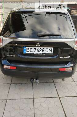 Позашляховик / Кросовер Mitsubishi Outlander 2013 в Львові