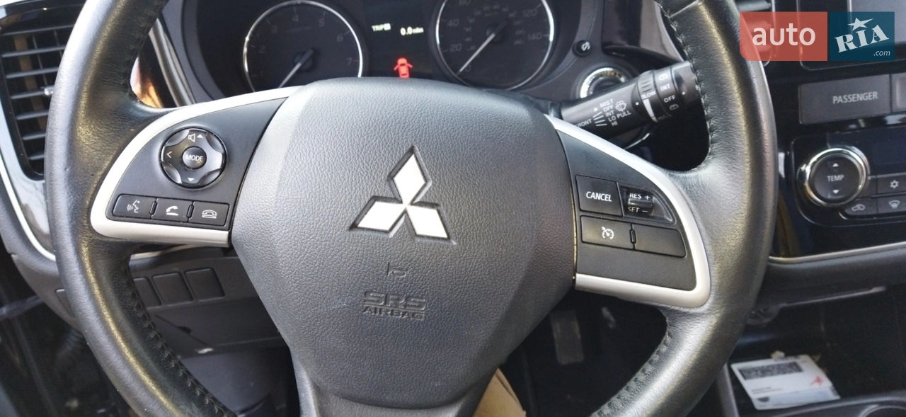 2013 Mitsubishi Outlander - мініатюра 16