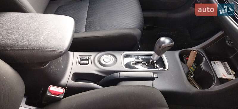 Позашляховик / Кросовер Mitsubishi Outlander 2013 в Рівному