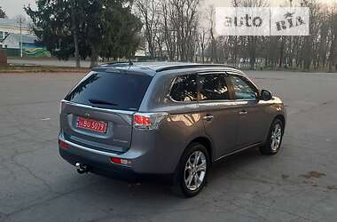 Внедорожник / Кроссовер Mitsubishi Outlander 2014 в Новоархангельске