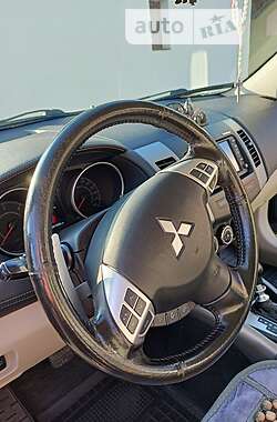 Позашляховик / Кросовер Mitsubishi Outlander 2011 в Жовкві