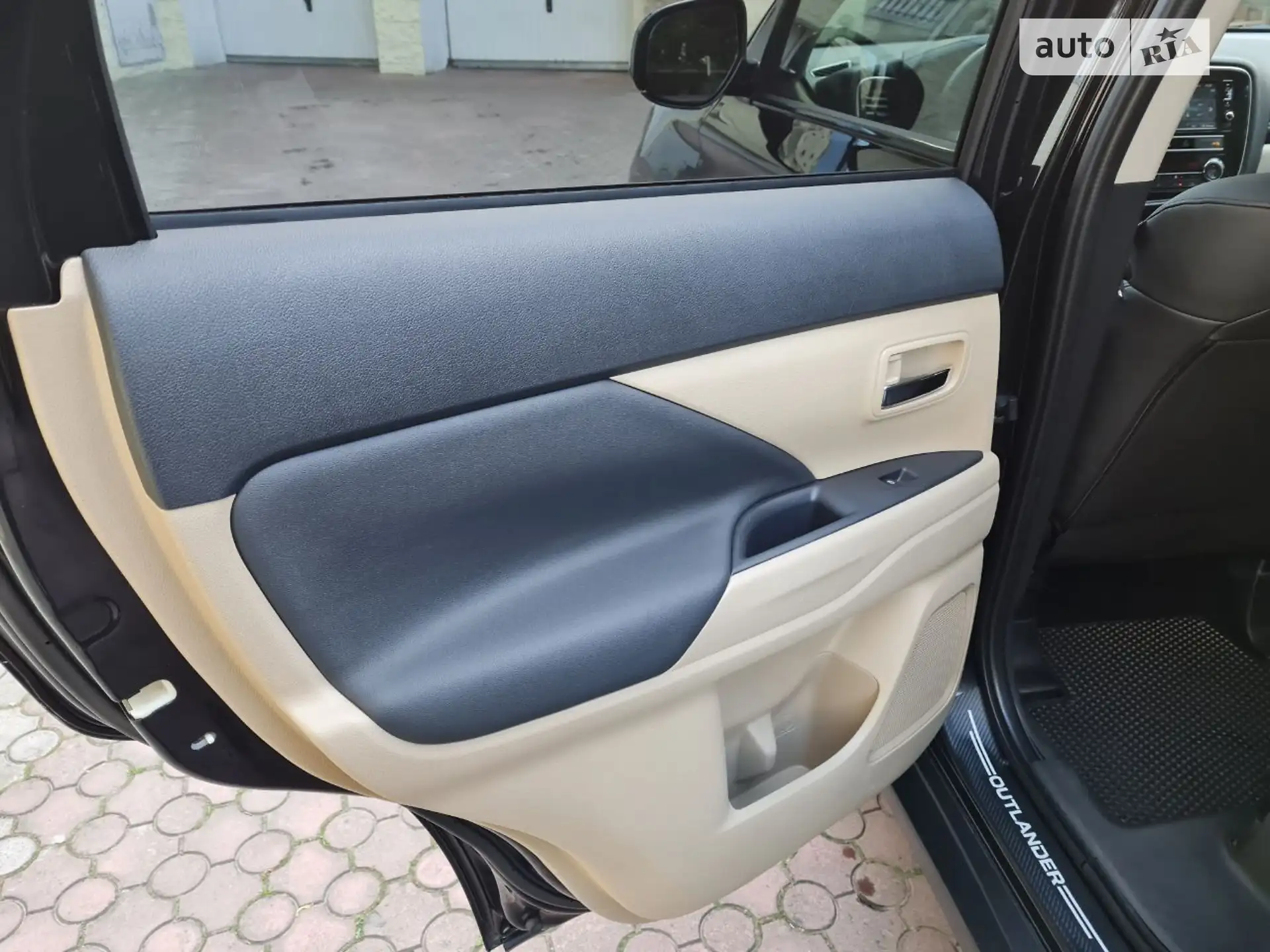 2019 Mitsubishi Outlander - мініатюра 30