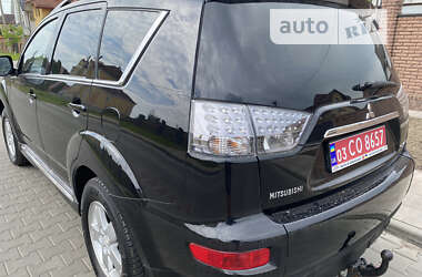 Внедорожник / Кроссовер Mitsubishi Outlander 2012 в Луцке