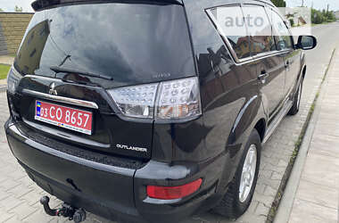 Внедорожник / Кроссовер Mitsubishi Outlander 2012 в Луцке