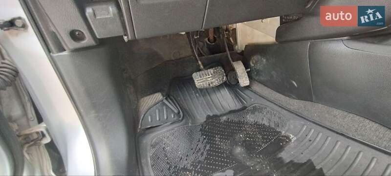 Позашляховик / Кросовер Mitsubishi Outlander 2004 в Теофіполі фото 7 Позашляховик / Кросовер Mitsubishi Outlander 2004 в Теофіполі