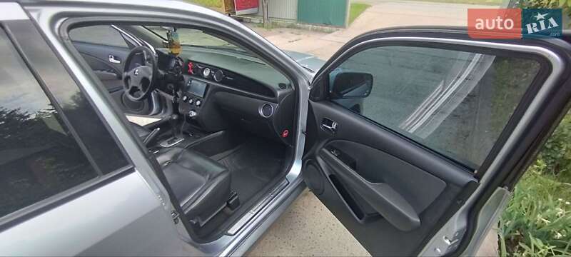 Позашляховик / Кросовер Mitsubishi Outlander 2004 в Теофіполі фото 36 Позашляховик / Кросовер Mitsubishi Outlander 2004 в Теофіполі