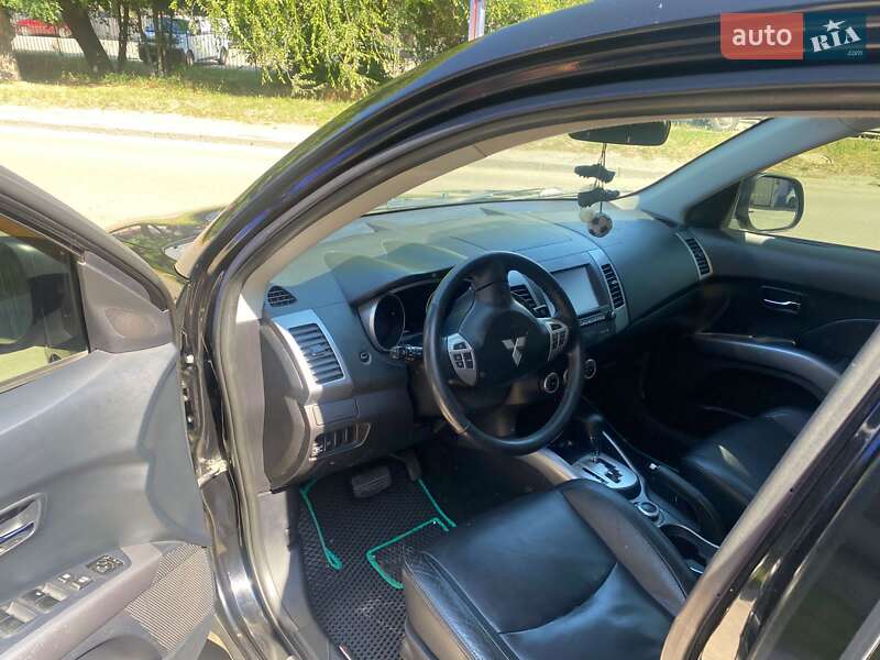 Внедорожник / Кроссовер Mitsubishi Outlander 2008 в Днепре фото 4 Внедорожник / Кроссовер Mitsubishi Outlander 2008 в Днепре