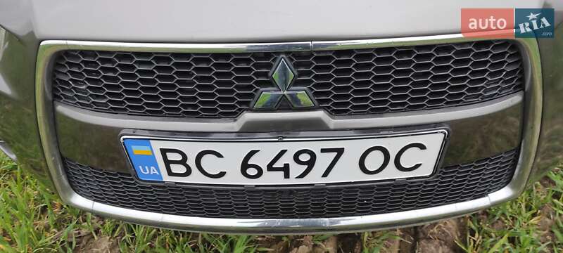 Внедорожник / Кроссовер Mitsubishi Outlander 2010 в Самборе фото 12 Внедорожник / Кроссовер Mitsubishi Outlander 2010 в Самборе