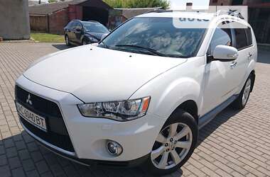 Внедорожник / Кроссовер Mitsubishi Outlander 2011 в Луцке