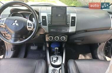 Внедорожник / Кроссовер Mitsubishi Outlander 2008 в 