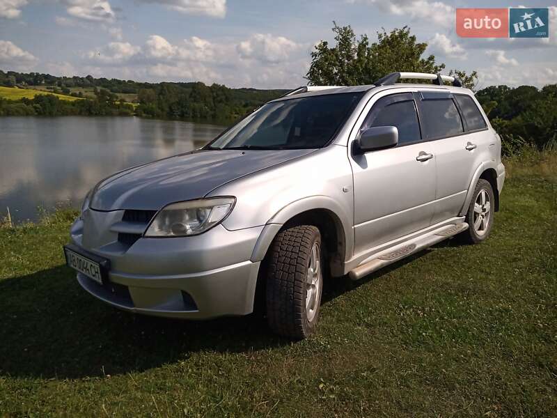 Внедорожник / Кроссовер Mitsubishi Outlander 2008 в Баре