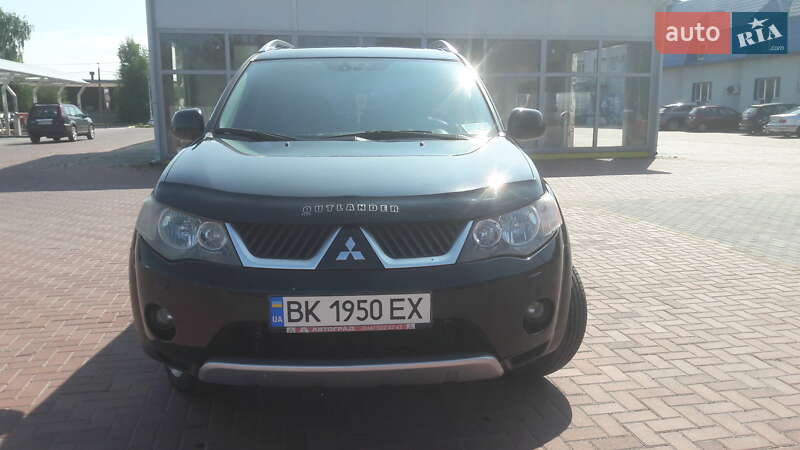 Внедорожник / Кроссовер Mitsubishi Outlander 2008 в Ровно