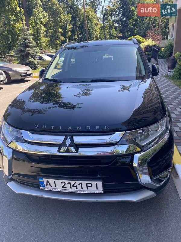Mitsubishi Outlander 2015