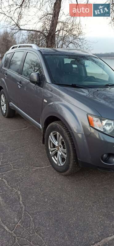 Позашляховик / Кросовер Mitsubishi Outlander 2008 в Кам'янському