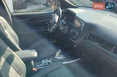 Позашляховик / Кросовер Mitsubishi Outlander 2018 в Житомирі