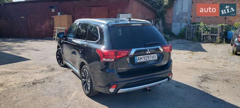 Внедорожник / Кроссовер Mitsubishi Outlander 2018 в Житомире фото 4 Внедорожник / Кроссовер Mitsubishi Outlander 2018 в Житомире
