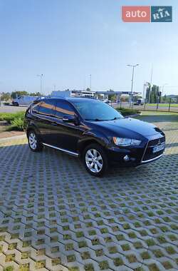 Внедорожник / Кроссовер Mitsubishi Outlander 2010 в 