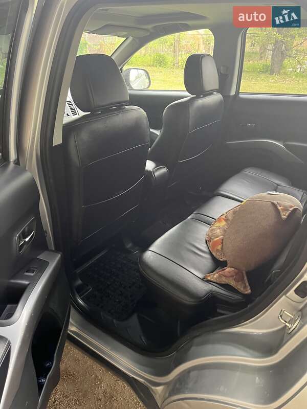 Внедорожник / Кроссовер Mitsubishi Outlander 2006 в Умани