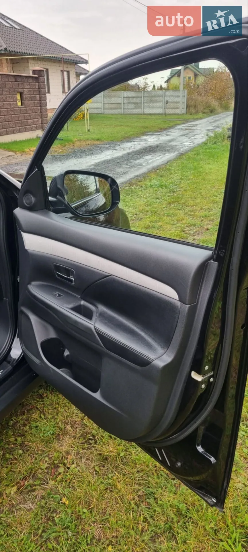 2014 Mitsubishi Outlander - мініатюра 20