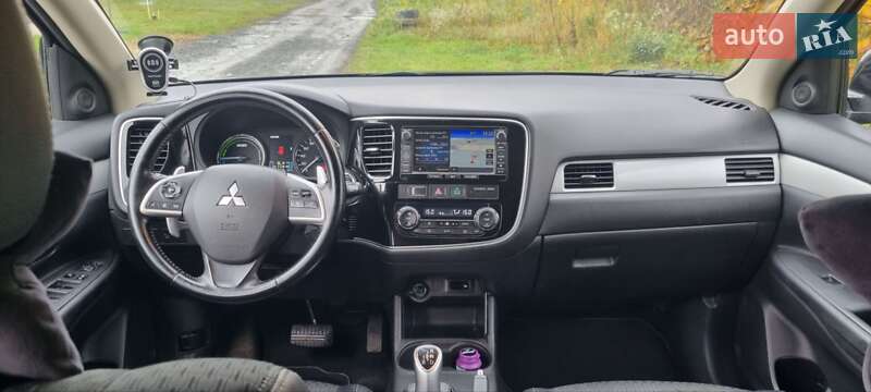 Внедорожник / Кроссовер Mitsubishi Outlander 2014 в Луцке
