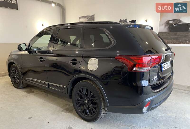 Позашляховик / Кросовер Mitsubishi Outlander 2017 в Вінниці