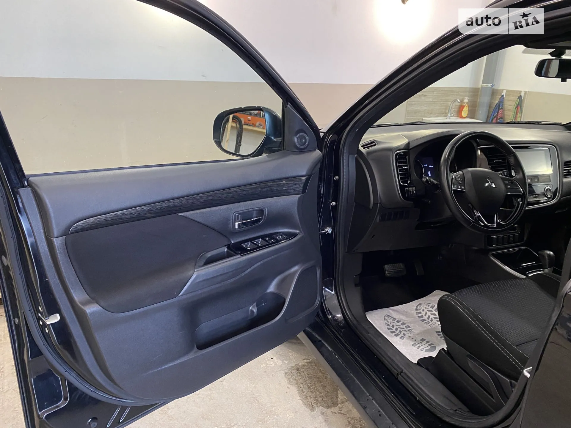 2017 Mitsubishi Outlander - мініатюра 19