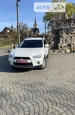 Позашляховик / Кросовер Mitsubishi Outlander 2012 в Луцьку