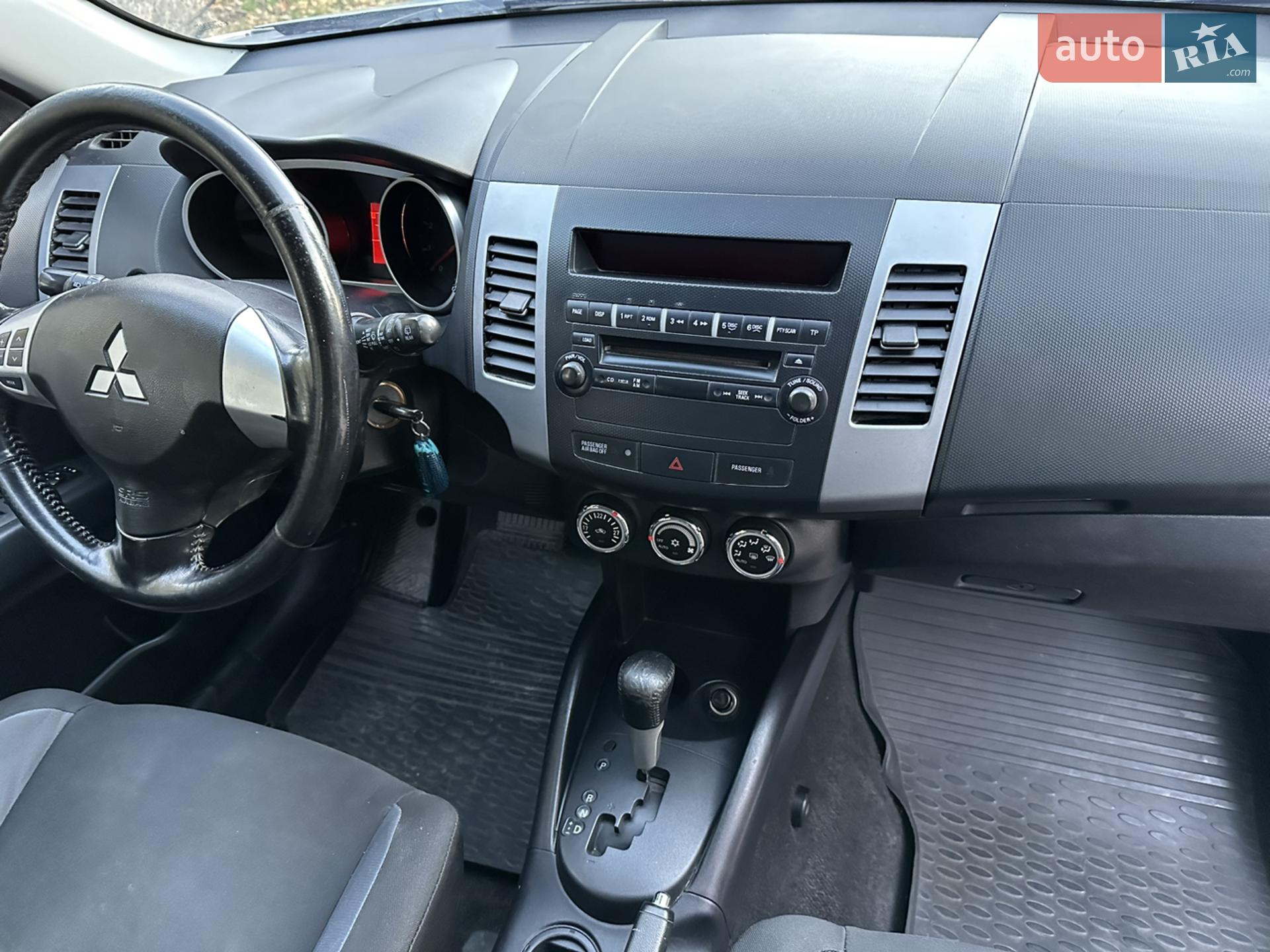 2010 Mitsubishi Outlander - мініатюра 8