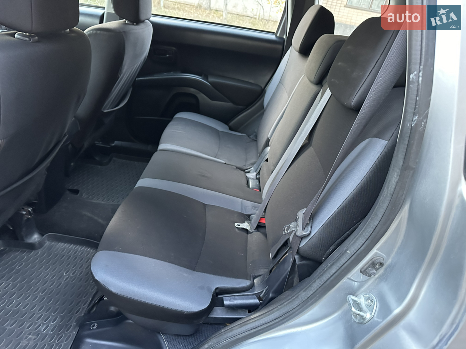 2010 Mitsubishi Outlander - мініатюра 10