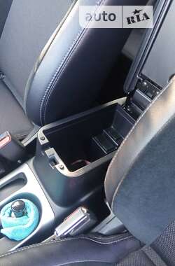 Позашляховик / Кросовер Mitsubishi Outlander 2011 в 