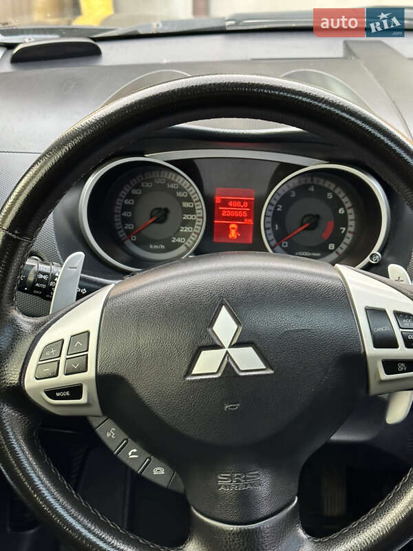 Внедорожник / Кроссовер Mitsubishi Outlander 2007 в Запорожье