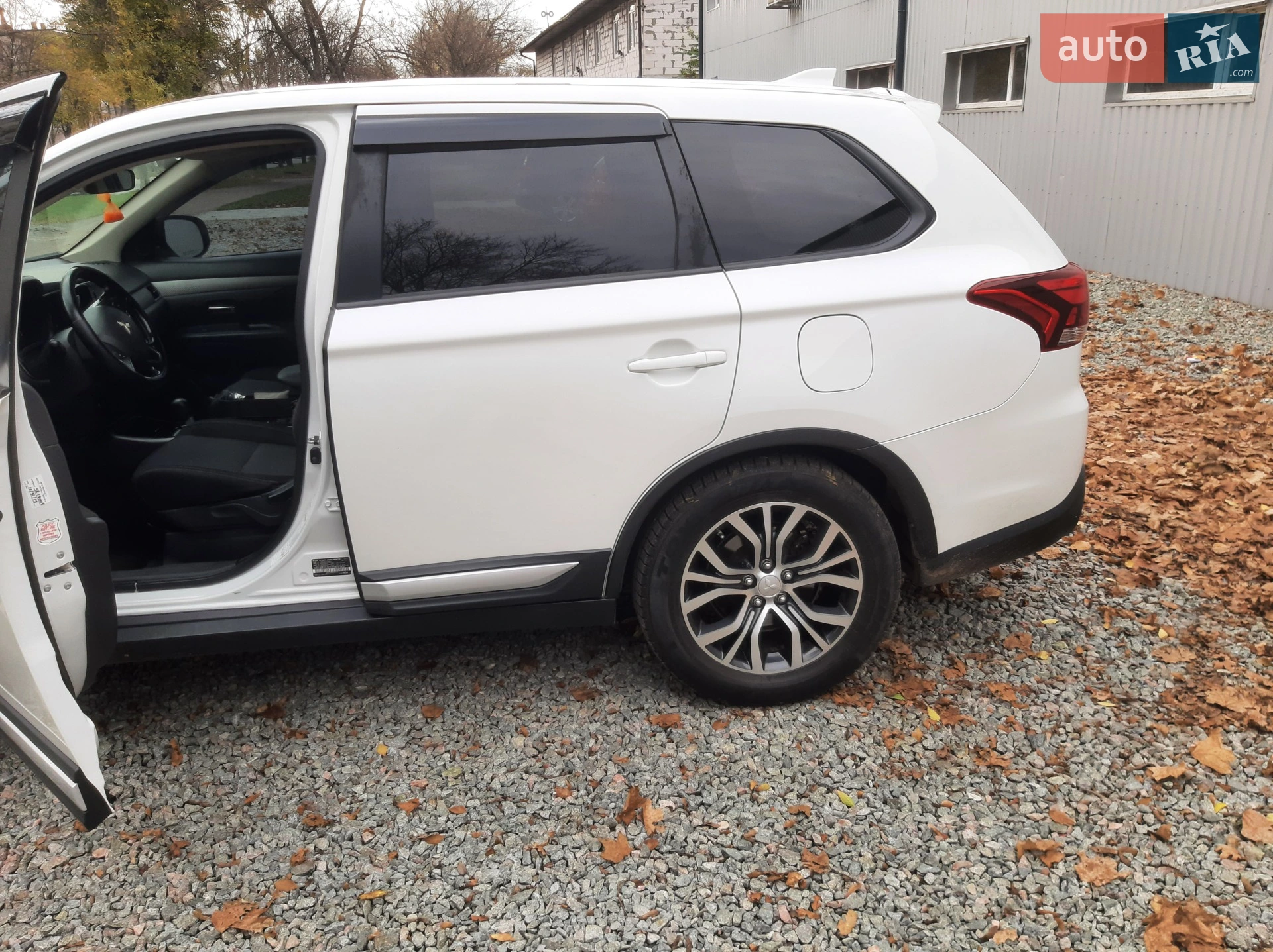 2017 Mitsubishi Outlander - мініатюра 4