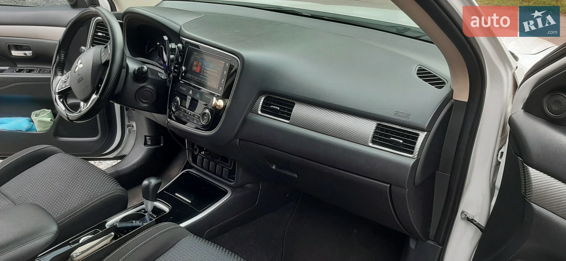 2017 Mitsubishi Outlander - мініатюра 9
