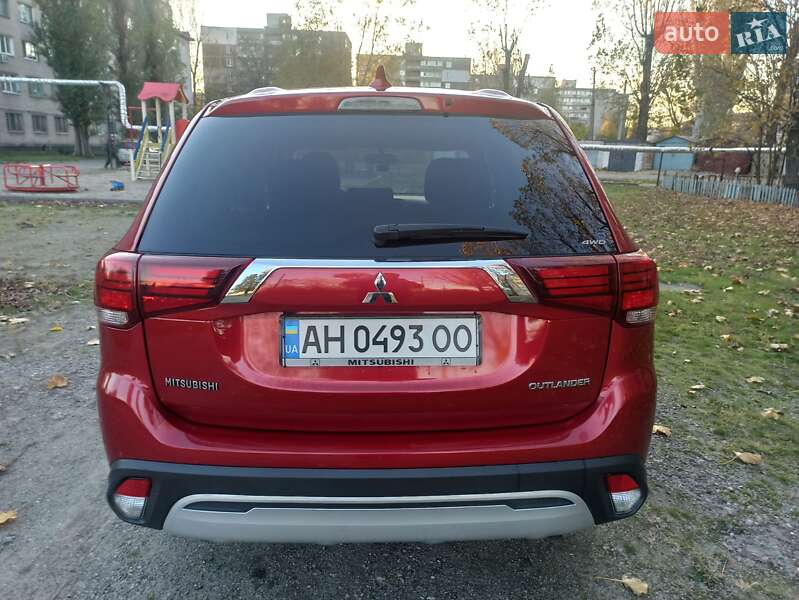 Внедорожник / Кроссовер Mitsubishi Outlander 2019 в Днепре фото 5 Внедорожник / Кроссовер Mitsubishi Outlander 2019 в Днепре