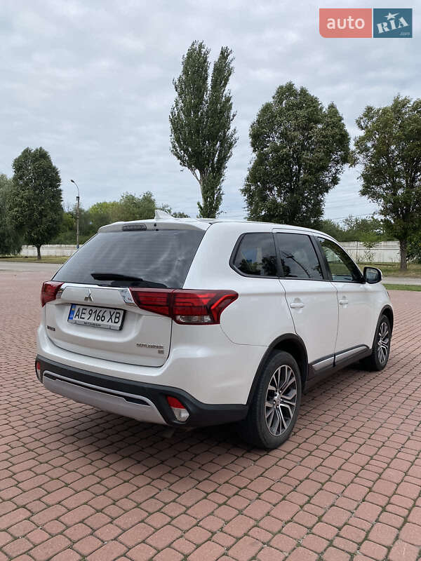Позашляховик / Кросовер Mitsubishi Outlander 2018 в Дніпрі