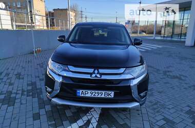 Внедорожник / Кроссовер Mitsubishi Outlander 2017 в Запорожье