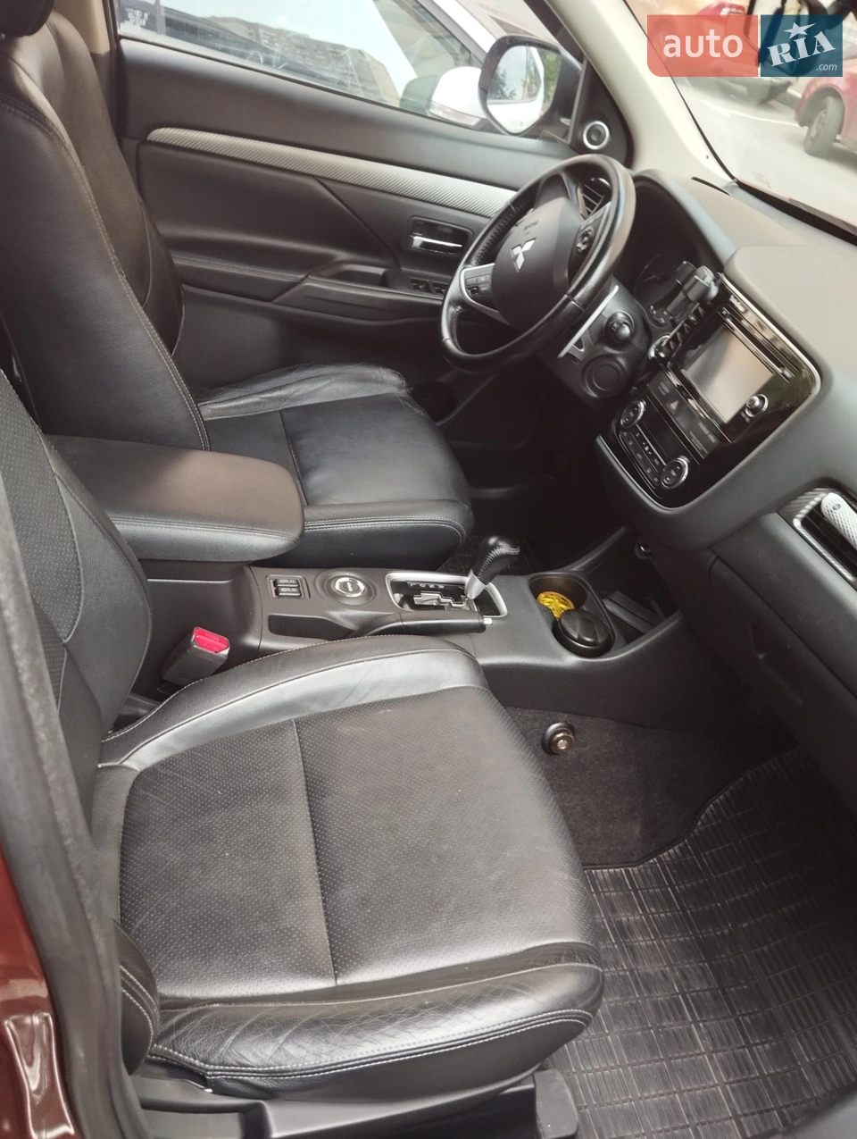 2014 Mitsubishi Outlander - мініатюра 15