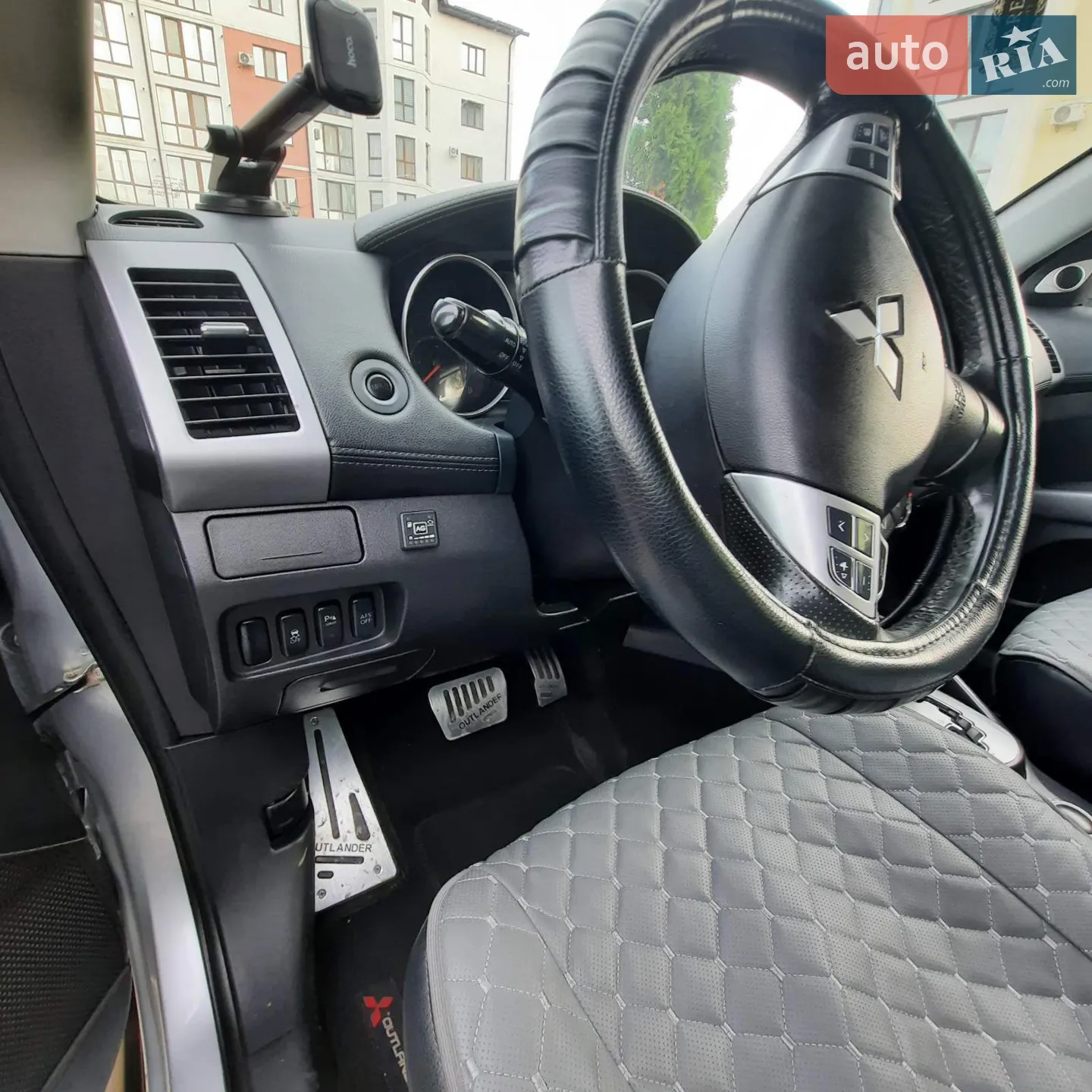 2011 Mitsubishi Outlander - мініатюра 11