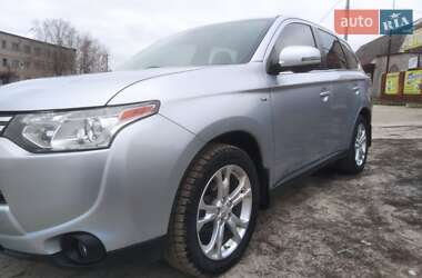 Внедорожник / Кроссовер Mitsubishi Outlander 2013 в Харькове