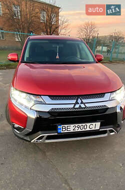 Внедорожник / Кроссовер Mitsubishi Outlander 2019 в Львове