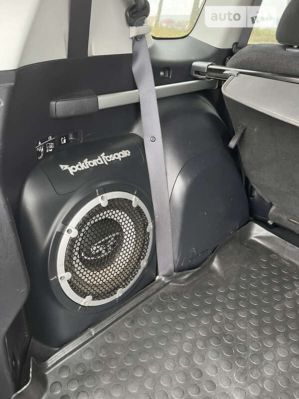 Позашляховик / Кросовер Mitsubishi Outlander 2007 в Чернівцях