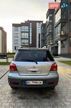 Внедорожник / Кроссовер Mitsubishi Outlander 2006 в Львове