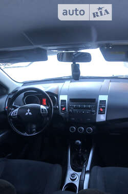 Позашляховик / Кросовер Mitsubishi Outlander 2007 в Вижниці