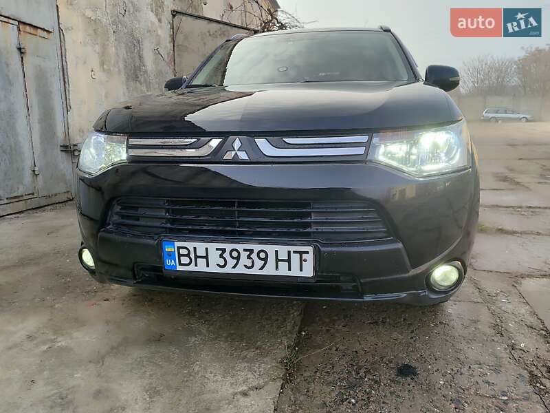 Mitsubishi Outlander 2013