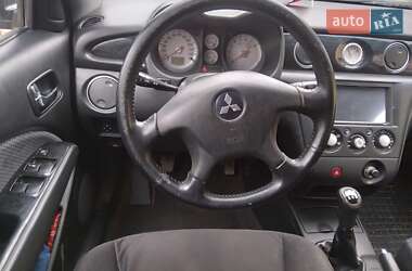 Позашляховик / Кросовер Mitsubishi Outlander 2004 в Ужгороді