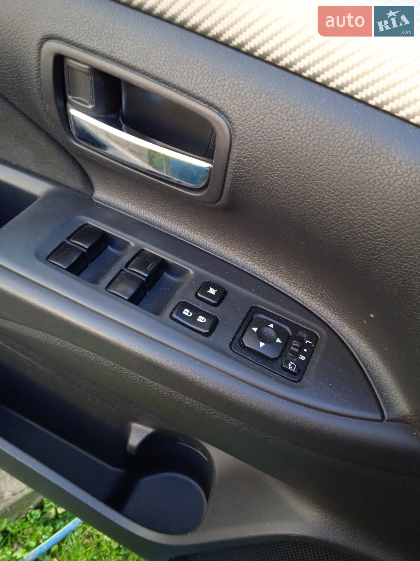 2013 Mitsubishi Outlander - мініатюра 10