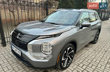 Внедорожник / Кроссовер Mitsubishi Outlander 2021 в 
