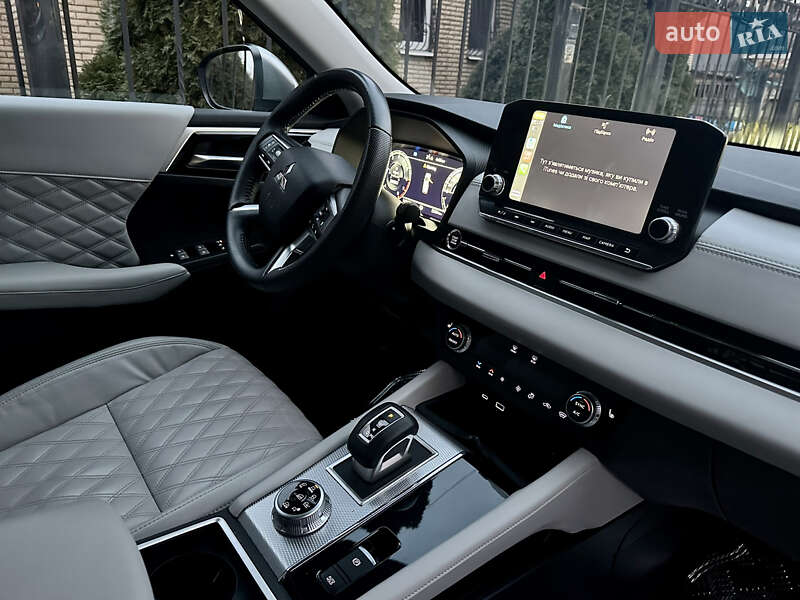 Внедорожник / Кроссовер Mitsubishi Outlander 2021 в Запорожье
